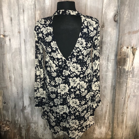 ASTR floral dress - Picture 3 of 6